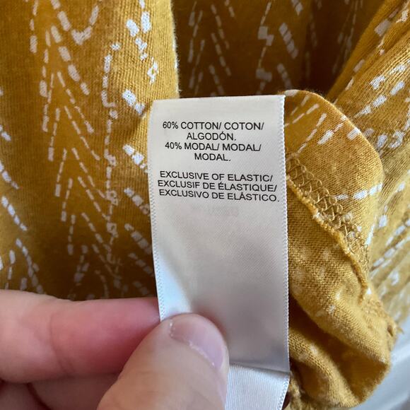 Lucky Brand Mustard Yellow Printed Smocked Detail Long Sleeve Tee - XL - Picture 5 of 7